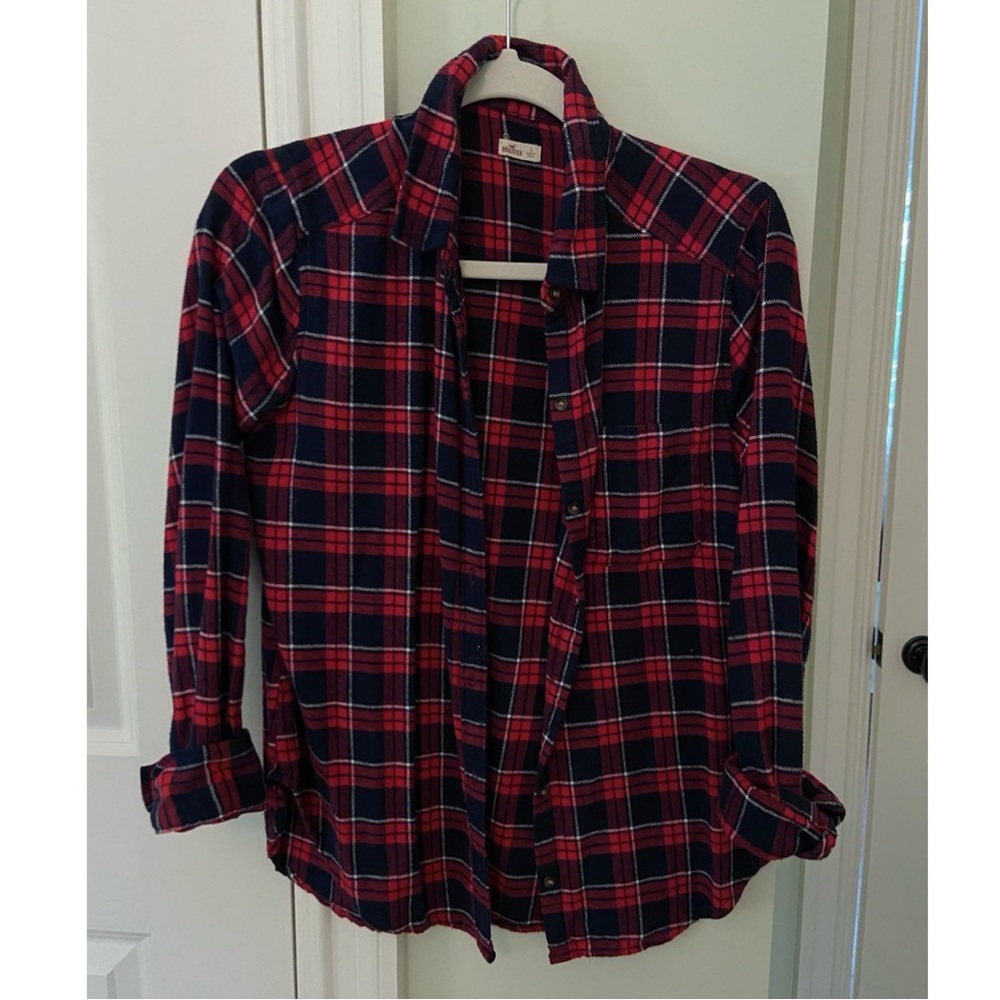 Hollister Flannel - Cozy, Perfect for Winter!